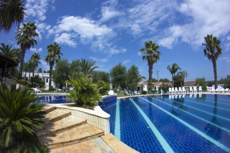 Citta Bianca Country Resort Остуни Екстериор снимка